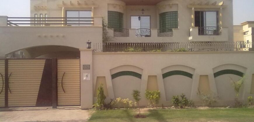 House  for sale in Tassia estate